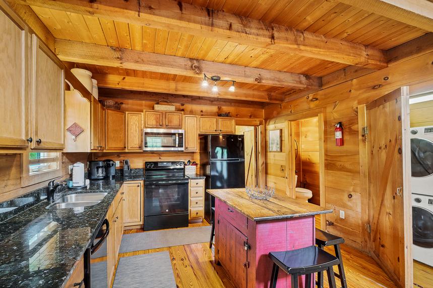 Twin Cub Lodge