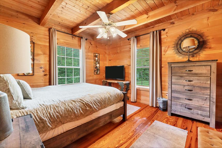 Twin Cub Lodge