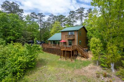 Moose Haven Cabin - Wrap around deck