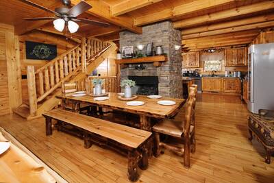 Katies Lodge dining room with seasonal gas log fireplace