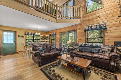 Forest Hollow living room and dining area