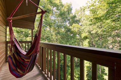 Forest Hollow upper level balcony