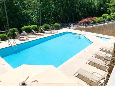 Woodridge Village Resort - Community pool