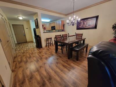 Pigeon Forge Condo Getaway - Dining area