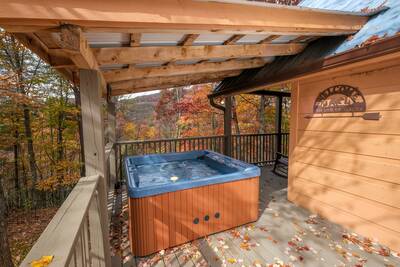 Campfire Lodge - Hot tub