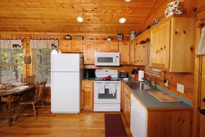 Bearadise - Fully furnished kitchen