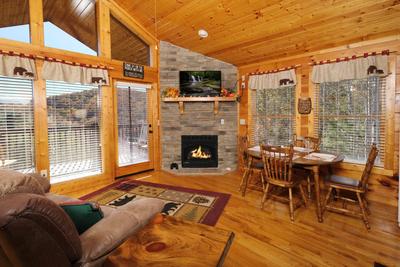 Bearadise dining area