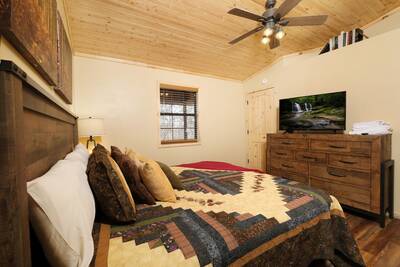 Margaritas at Sunrise - Bedroom with king size bed and 43-inch flat screen TV