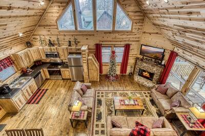 A Mountain Hideaway Lodge - Living room and kitchen