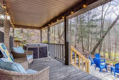 Water's Edge covered entry deck