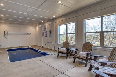 Blue Bear Splash - Indoor pool