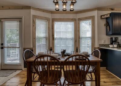 Rocky Top Chalet - Dining room table