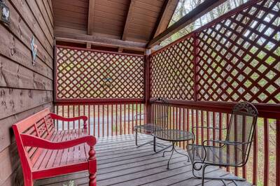 Sweet Mountain Aire - Screened in back deck with bench table and chairs