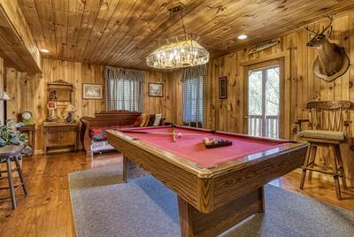 Emerald Forest - Lower level game room with pool table