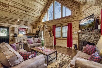 A Mountain Hideaway Lodge 