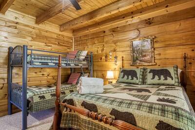 Baby Bear Cabin - Main level bedroom 2 with bunk beds and full size bed