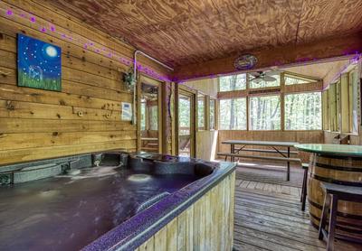 Deer to Dream - Screened in back deck with hot tub