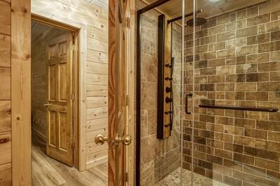 Grandpas Getaway - Lower level bathroom 3 with walk in spa shower