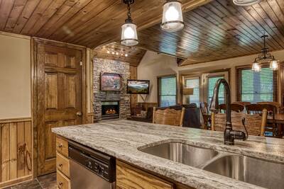 Mountain Side - Bar top with granite countertop