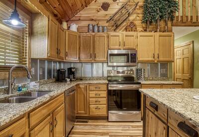 S'more Family Fun - Fully furnished kitchen with granite countertops