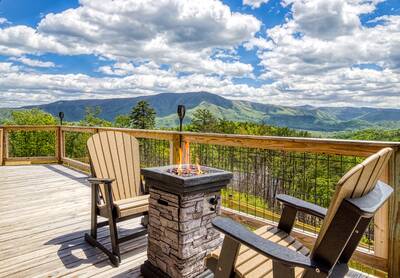 Secluded Summit front deck with fire pit