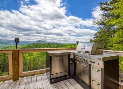 Secluded Summit outdoor kitchen