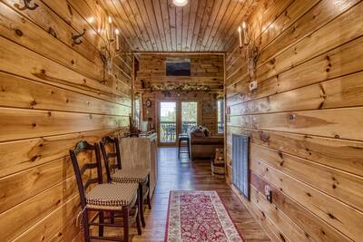 My Pigeon Forge Cabin - Entryway
