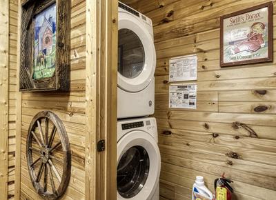 Creekside Lodge - Washer and dryer