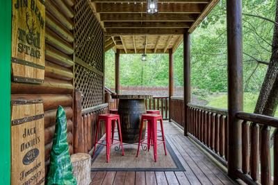 Creekside Lodge - Covered wrap around deck