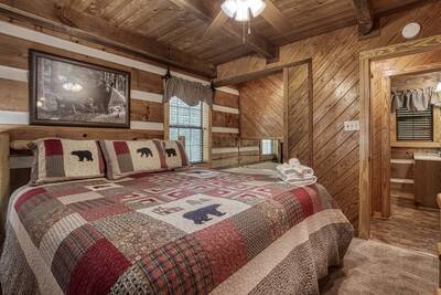 Cozy Bear Escape main level bedroom with king size bed