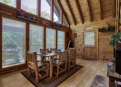 Papa's Pad dining area