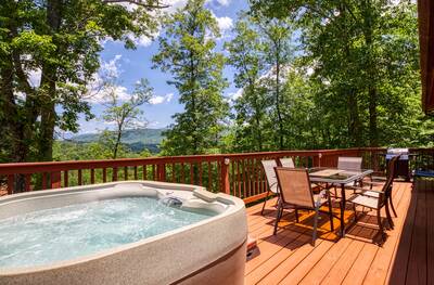 Serenity Ridge - Back deck with hot tub