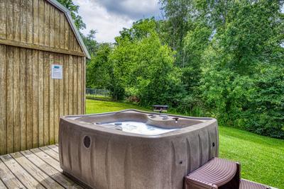 Rustic Acres hot tub