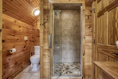 Winter Ridge upper level bathroom with walk in shower