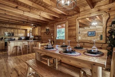 Rainbows End dining area and kitchen