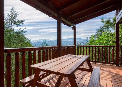 Rainbows End wrap around deck with picnic table