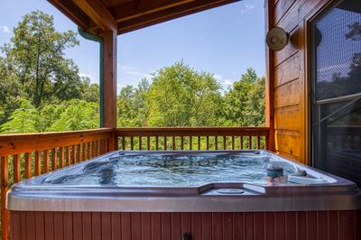 The Bear Cubs back deck with hot tub