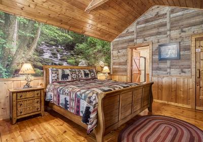 Antler Crossing upper level bedroom with king size bed