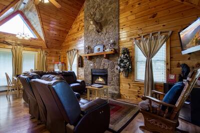 Three Bears - Living room with vaulted ceilings