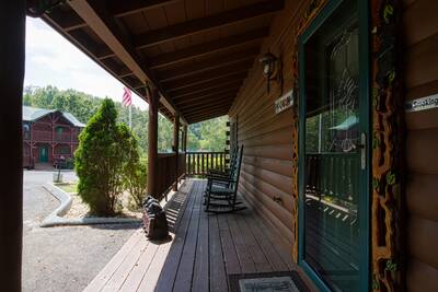 Three Bears - Covered entry deck with rocking chairs