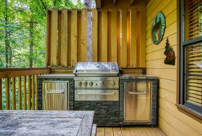 Treeside outdoor kitchen