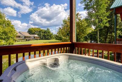 River Haven hot tub overlooking the Little Pigeon River