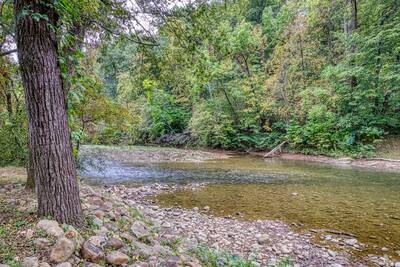 River Escape located next to the Little Pigeon River