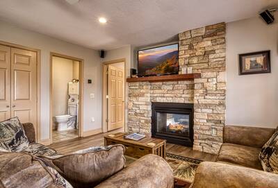 Sunset View Chalet living room with seasonal gas fireplace