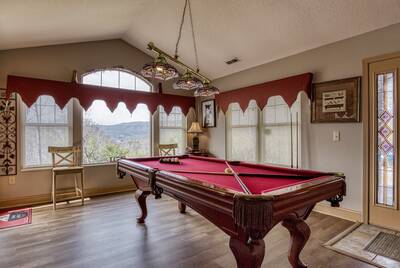 Sunset View Chalet pool table