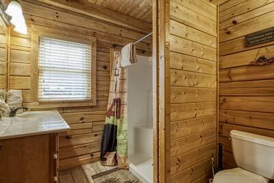 River Cabin bathroom with walk in shower