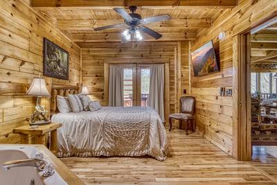 Katies Lodge main level bedroom with queen size bed
