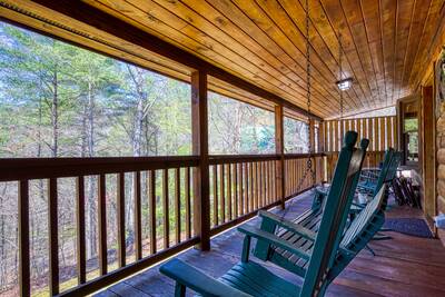 Walden Ridge Retreat covered back deck with rocking chairs