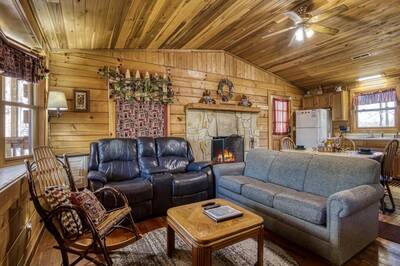 Walden Ridge Retreat living room with recliners