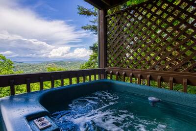 Awesome View hot tub with mountain view